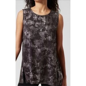 Athleta Zephyr Refined Tank Top in Color Lumen Floral Black Women's Size M